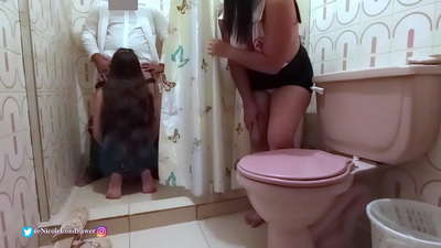 Mooki o fumana mokuli ea nang le ngaka ka kamoreng ea ho hlapela ea sepetlele / KAROLO EA 1 / NicoleLondrawer / Chiquicandy